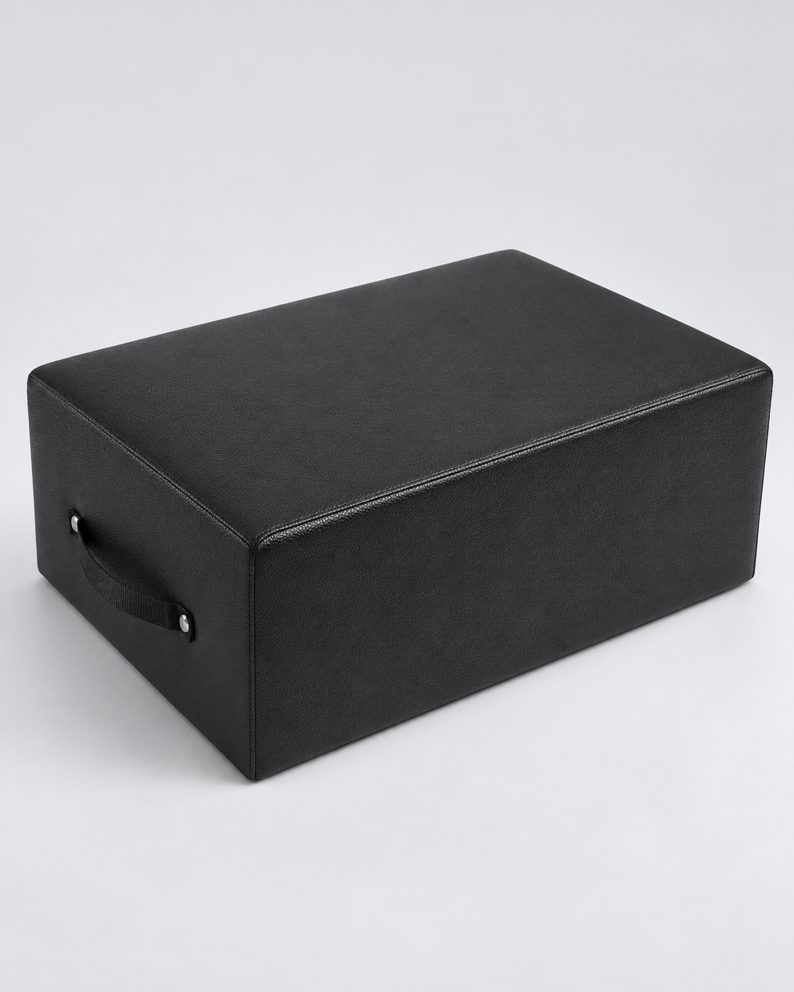 Box Pilates noire 60 × 40 cm, vue de trois quarts