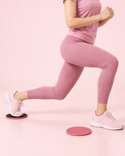Utilisation des disques glissants Pilates roses en fente